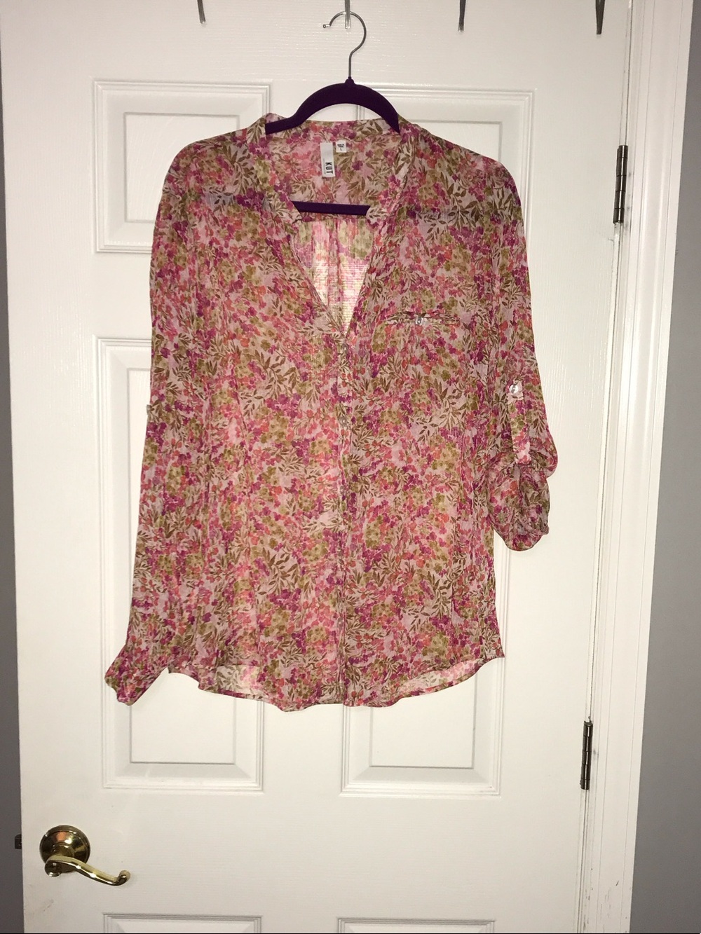 Kut from the Kloth Pink Floral Split-Neck Blouse
